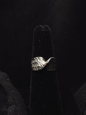 Textured Wave Band Ring in Silver - Women Jewelry